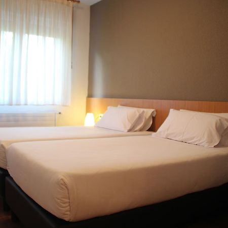 Hostal Abodi Памплона Екстер'єр фото