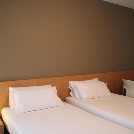 Hostal Abodi Памплона Екстер'єр фото