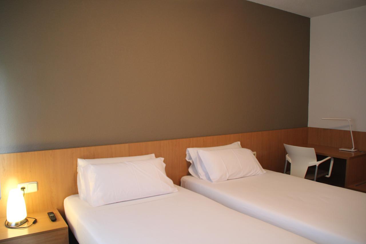Hostal Abodi Памплона Екстер'єр фото